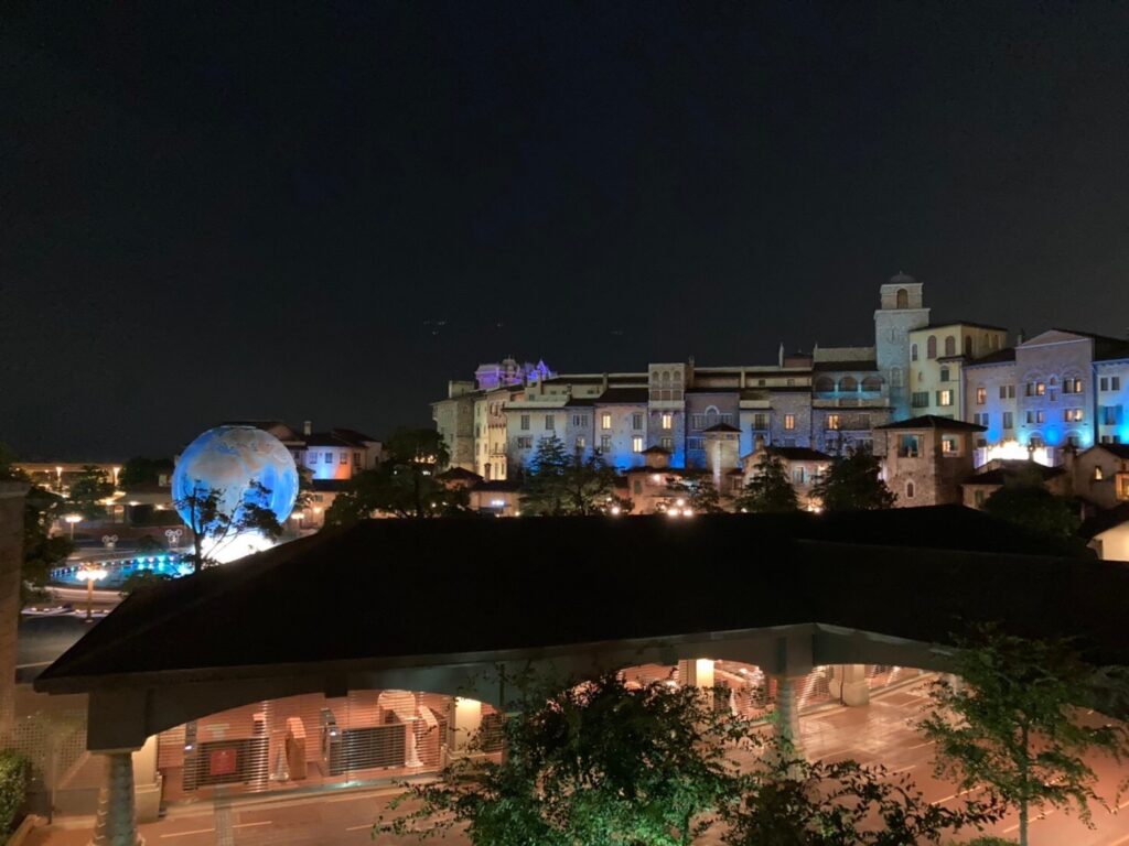 ホテルミラコスタの夜景