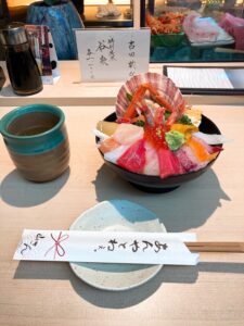金沢近江町市場山さん寿司海鮮丼